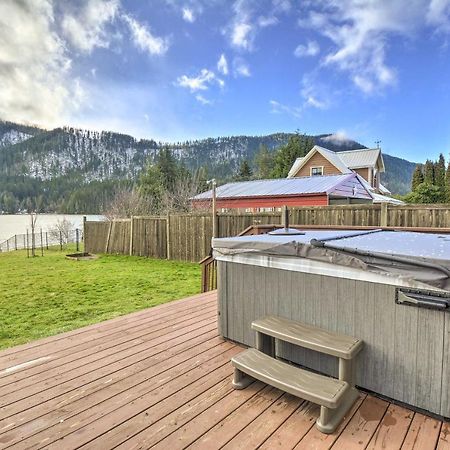 Lakefront Cabin With Stunning Mountain Views And Dock! Mineral エクステリア 写真
