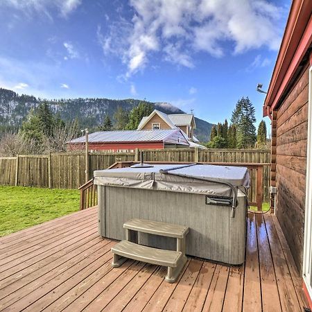 Lakefront Cabin With Stunning Mountain Views And Dock! Mineral エクステリア 写真