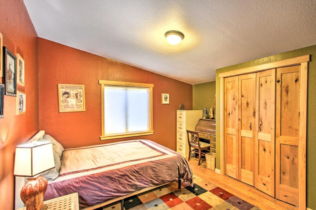 Lakefront Cabin With Stunning Mountain Views And Dock! Mineral エクステリア 写真