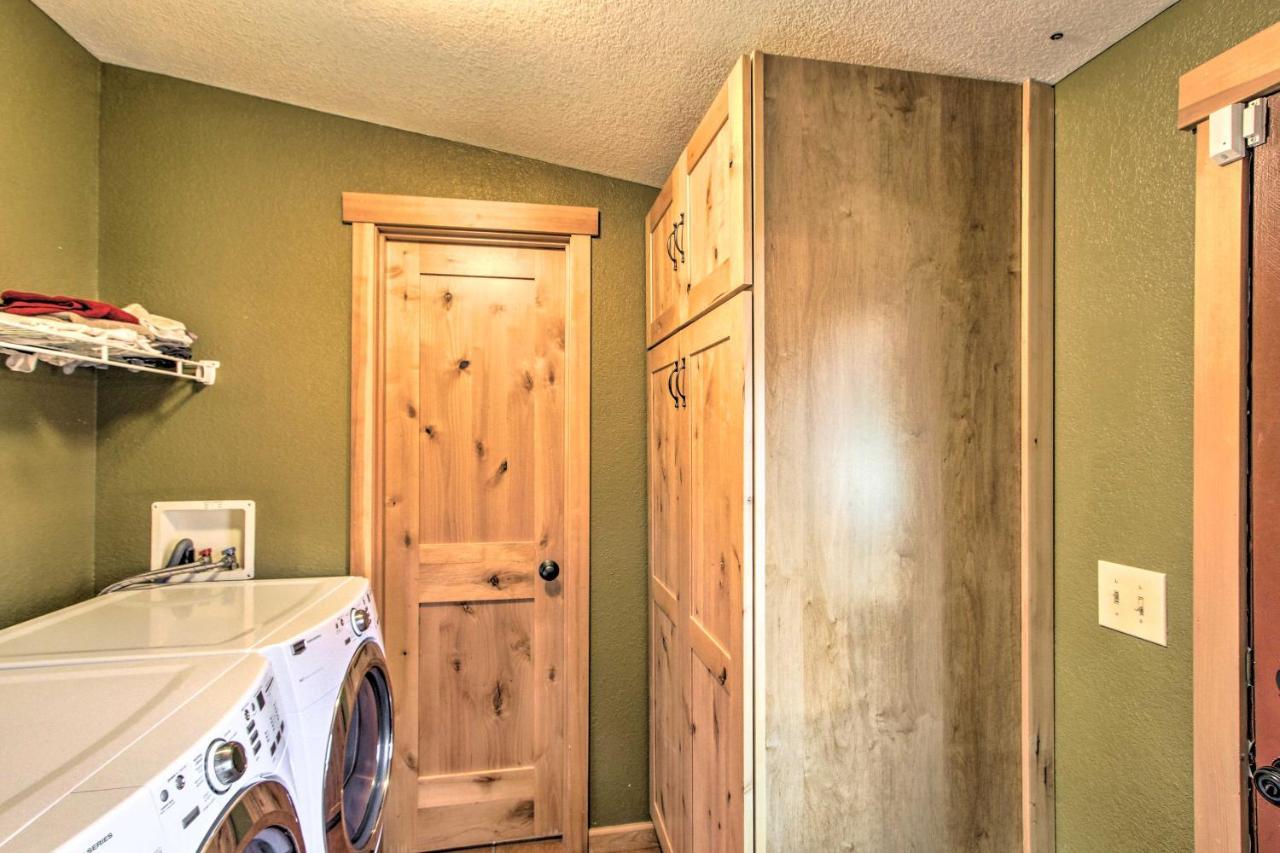 Lakefront Cabin With Stunning Mountain Views And Dock! Mineral エクステリア 写真